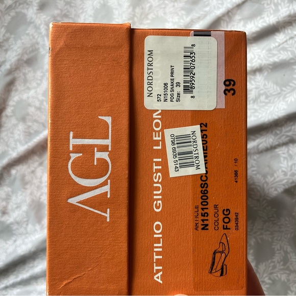 AGL kitten heels - Picture 2 of 3